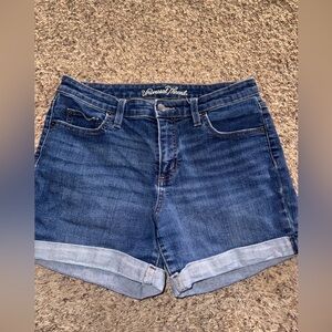 Universal Thread Midrise Boyfriend denim  Shorts. Size 6